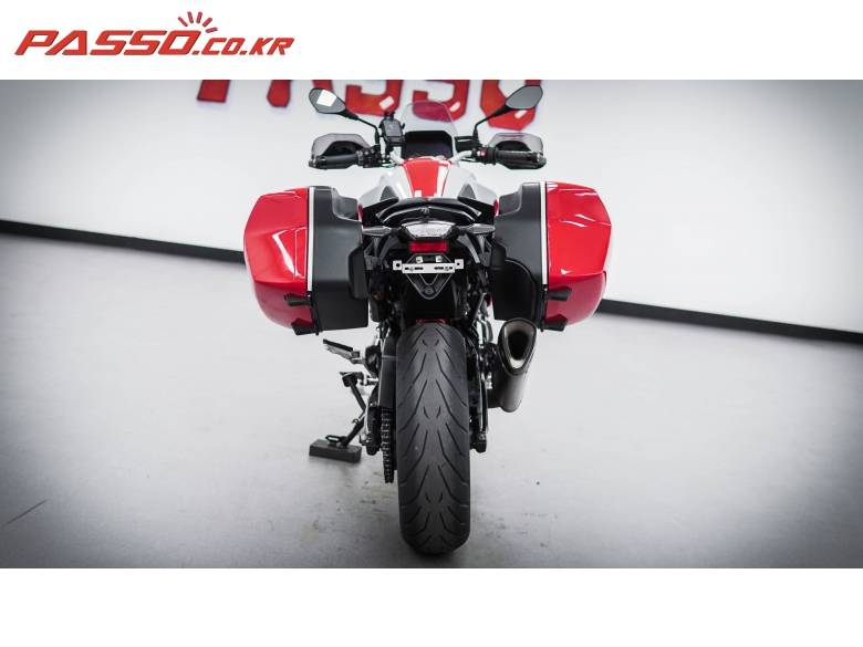 BMW F900R