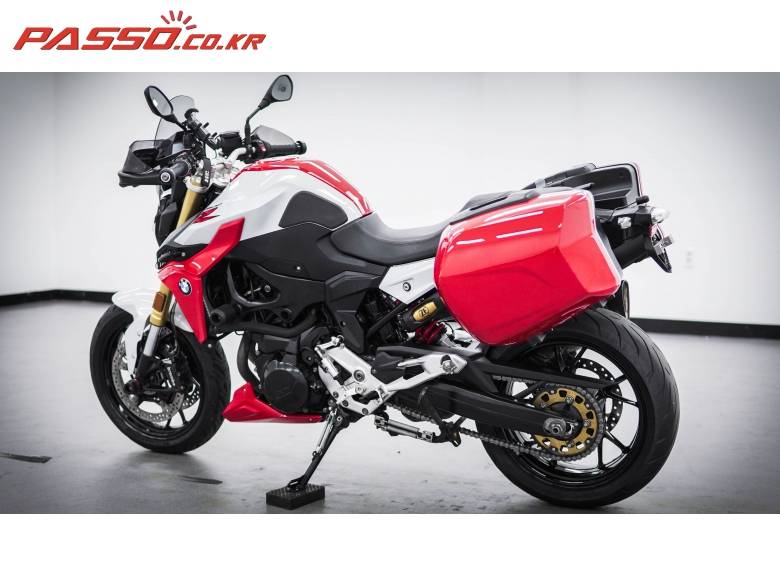 BMW F900R