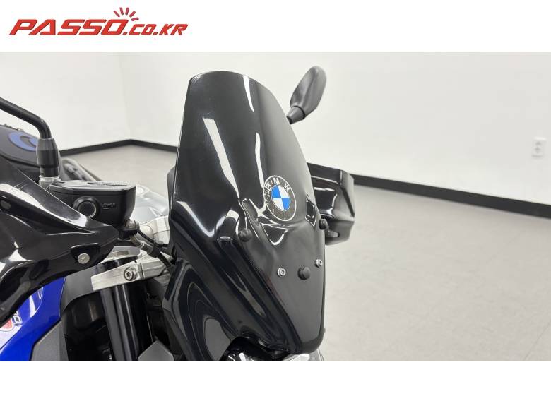BMW F900R
