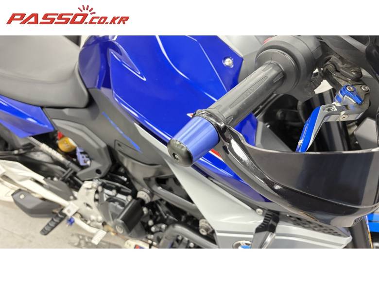 BMW F900R