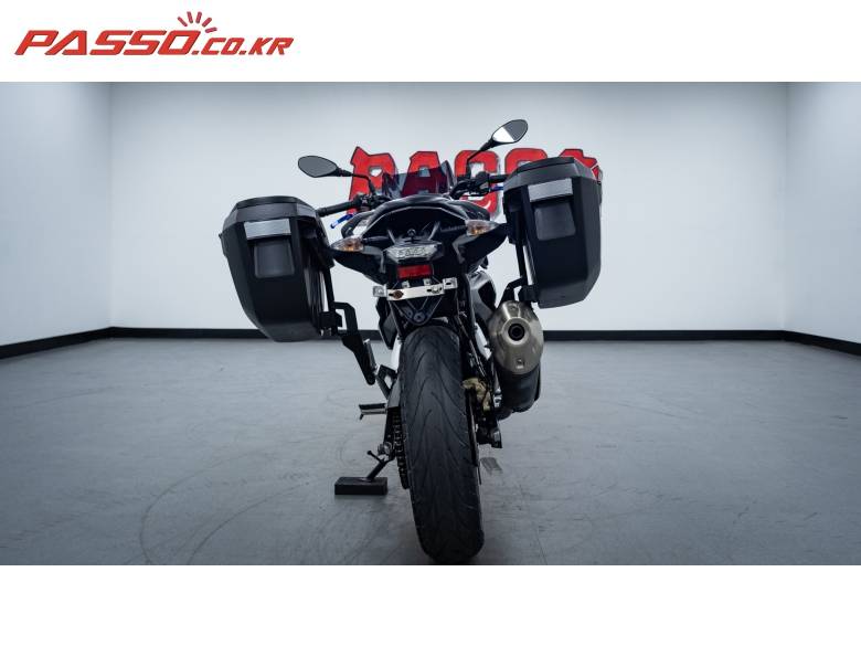 BMW G310R