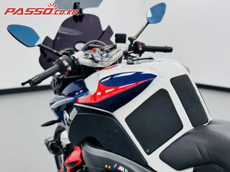BMW K1300 R