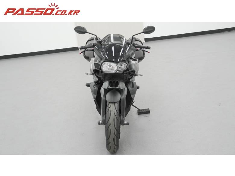 BMW K1300R