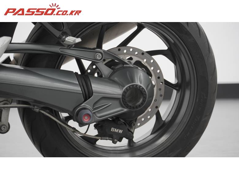 BMW K1300R