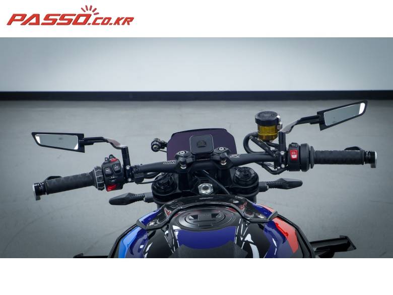 BMW M1000R 컴페티션