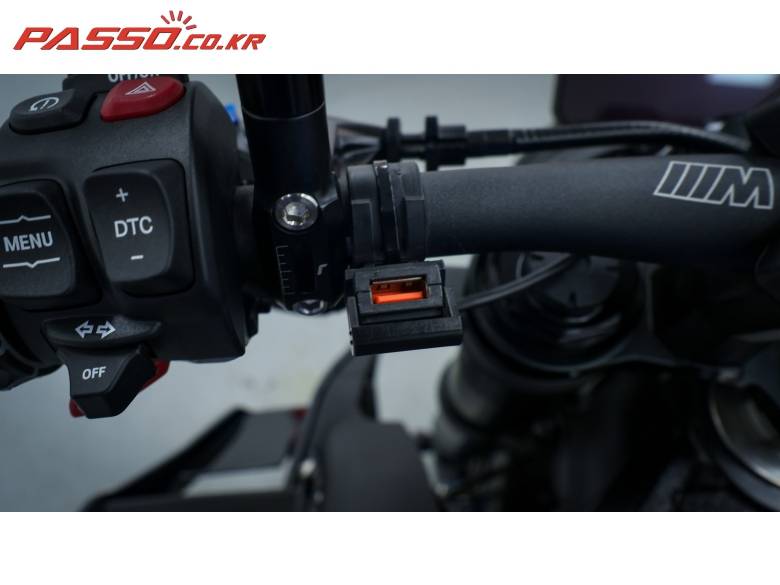 BMW M1000R 컴페티션