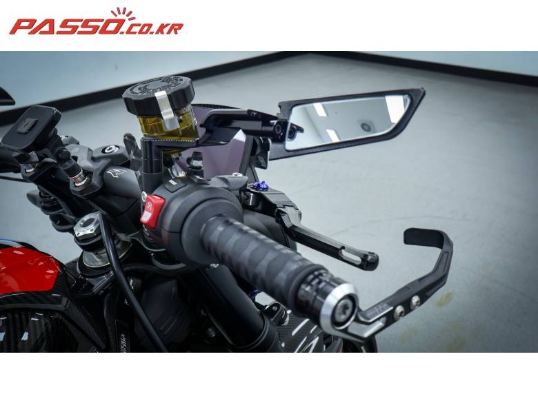 BMW M1000R 컴페티션