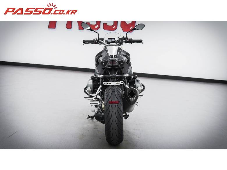 BMW R1200R