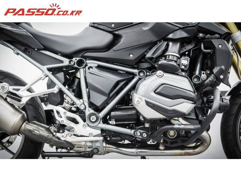 BMW R1200R