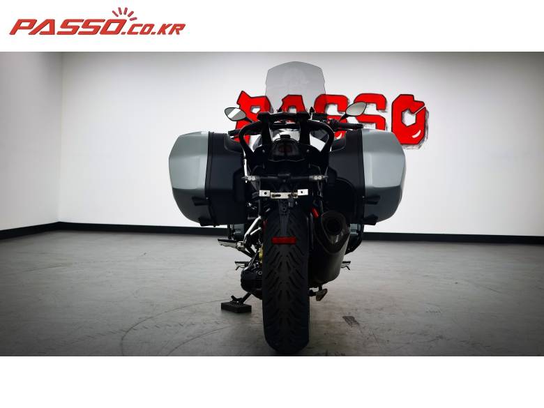 BMW R1200RS
