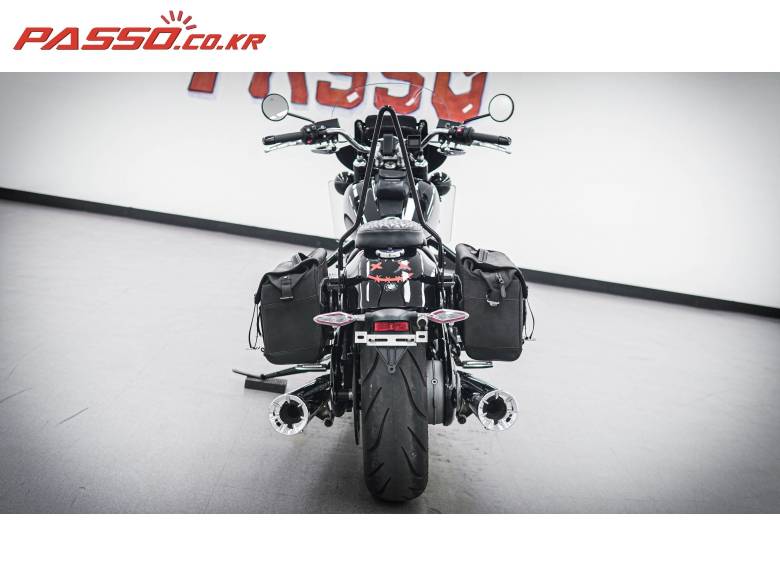 BMW R18