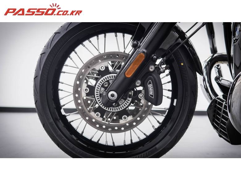 BMW R18