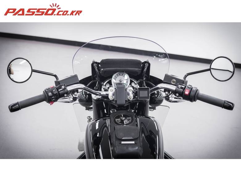 BMW R18