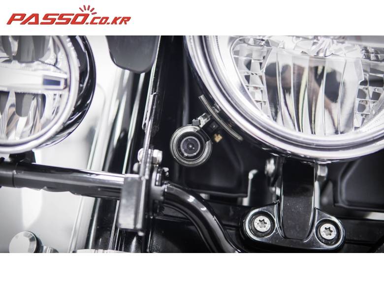 BMW R18