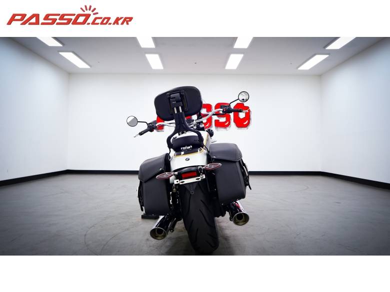 BMW R18 클래식 719 에디션