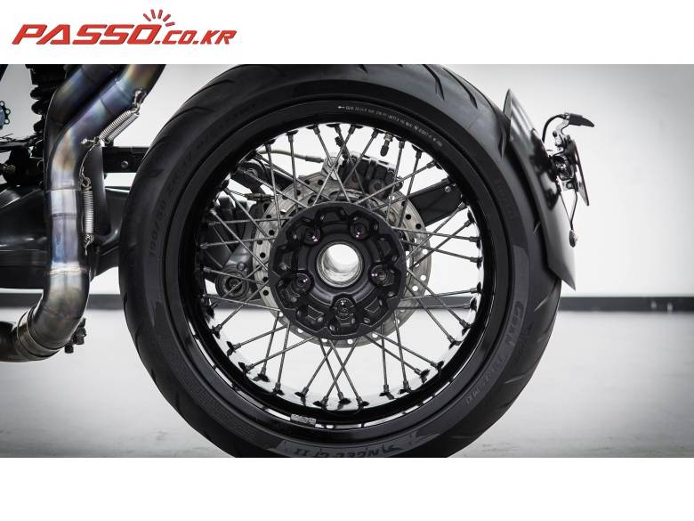 BMW R나인T