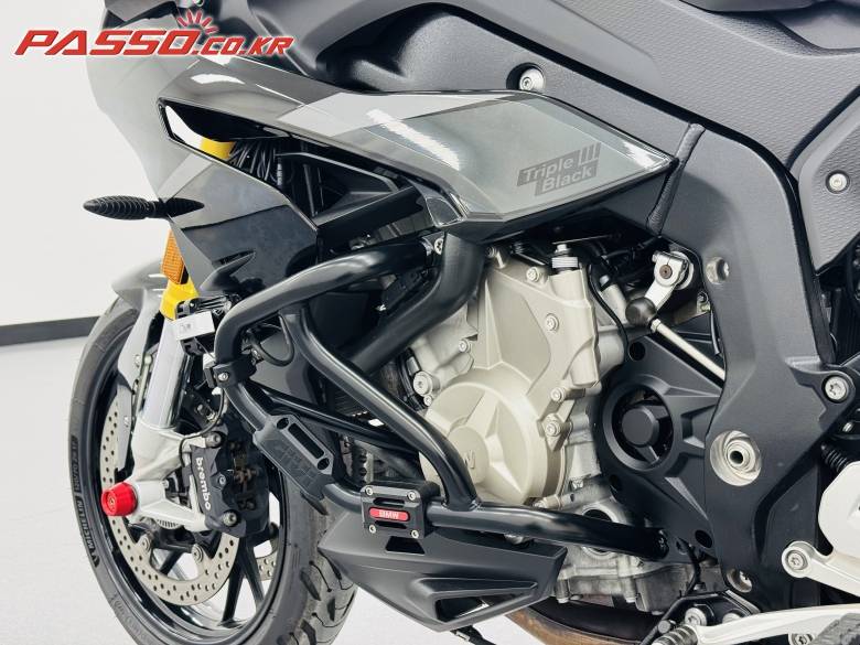 BMW S1000 XR