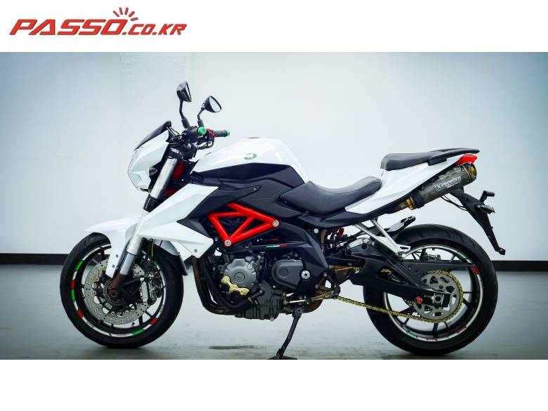베넬리 TNT 600i