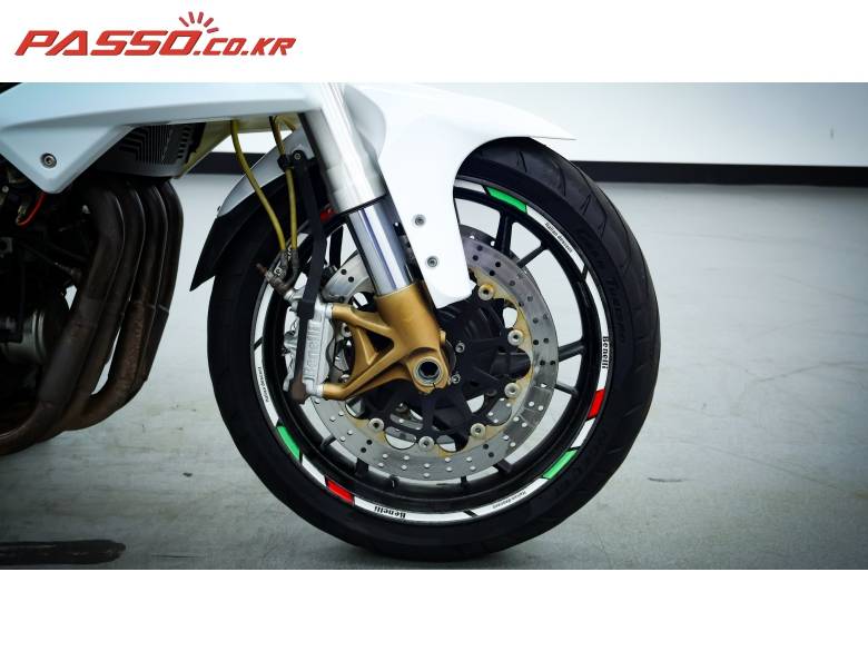 베넬리 TNT 600i