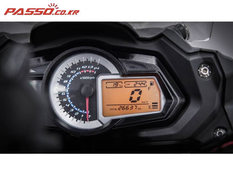 베넬리 TNT600 GT ABS