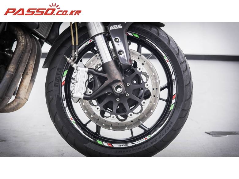 베넬리 TNT600 GT ABS