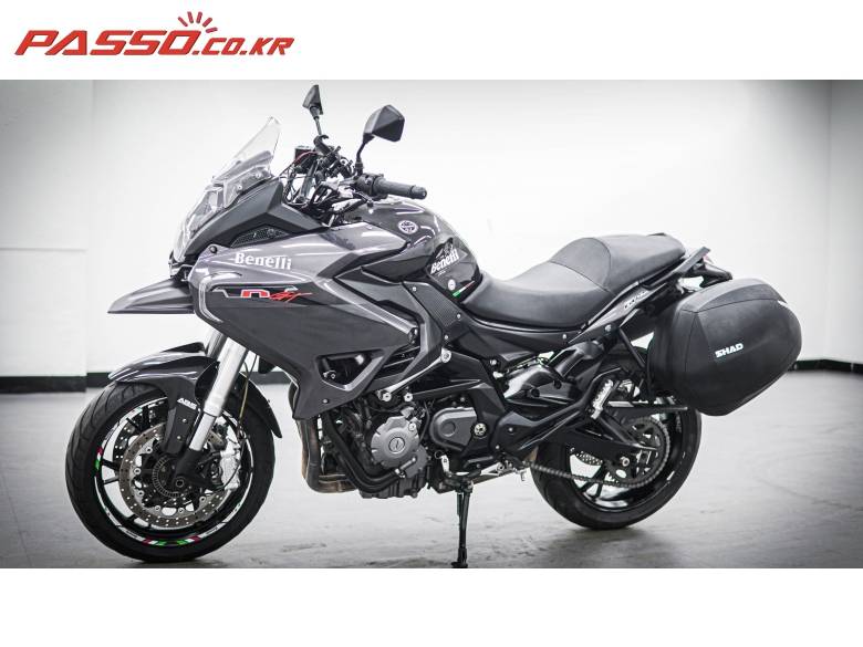 베넬리 TNT600 GT ABS