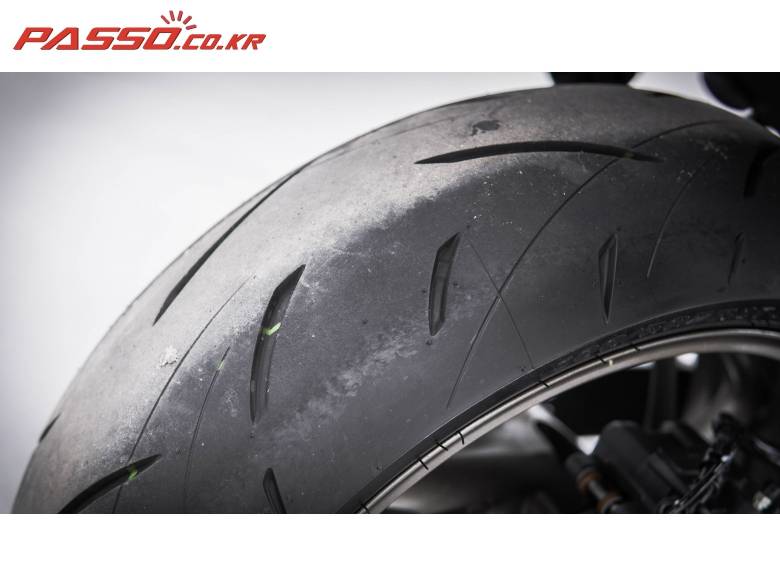 스즈키 GSX S1000 GT